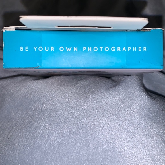 Wireless Smartphone Camera Remote - Picture 8 of 9